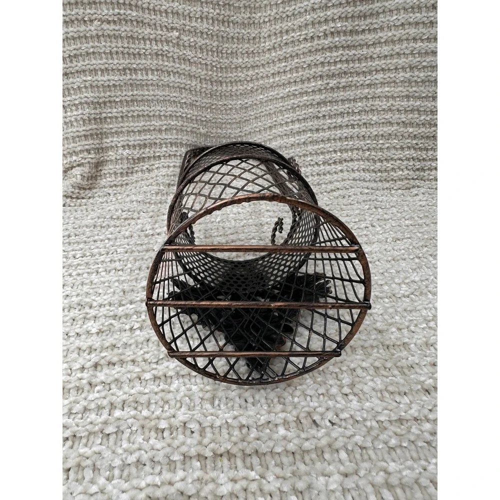 Vintage Metal Wine Bottle Holder Grape Leaf Caddy Bronze Farmhouse Decor 14 inch